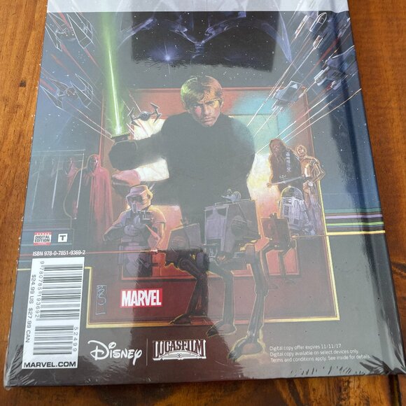 Loungefly Star Wars The Mandalorian Grogu & Funko Fennec Shand Keychains + Comic - Picture 8 of 10